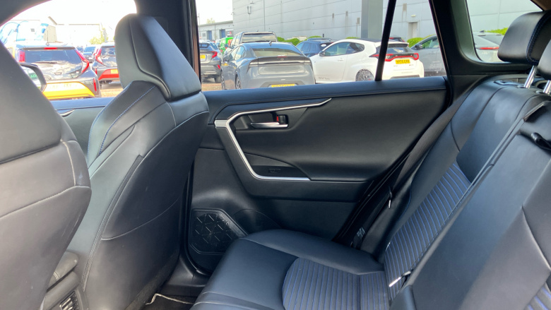 Toyota RAV4 2.5 VVT-i Hybrid Dynamic 5dr CVT 2WD Hybrid Estate